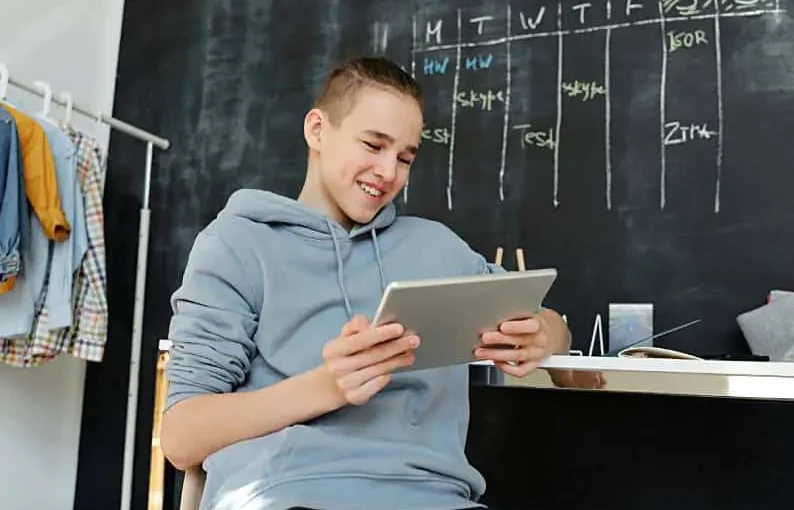 Why Learning Across Different Subjects Makes You Smarter?